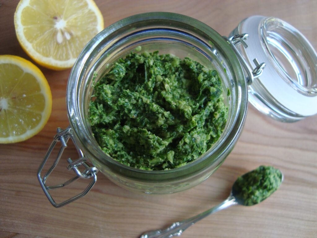 medvehagyma pesto