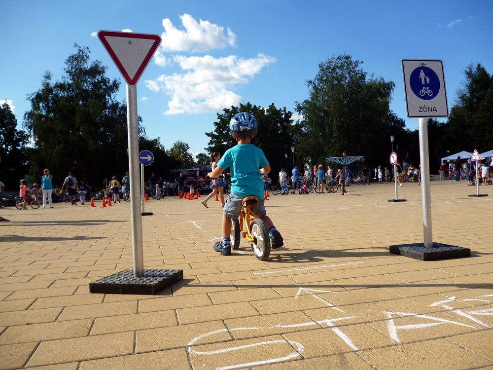 A biztonságos motorozást korán el kel kezdeni tanulni