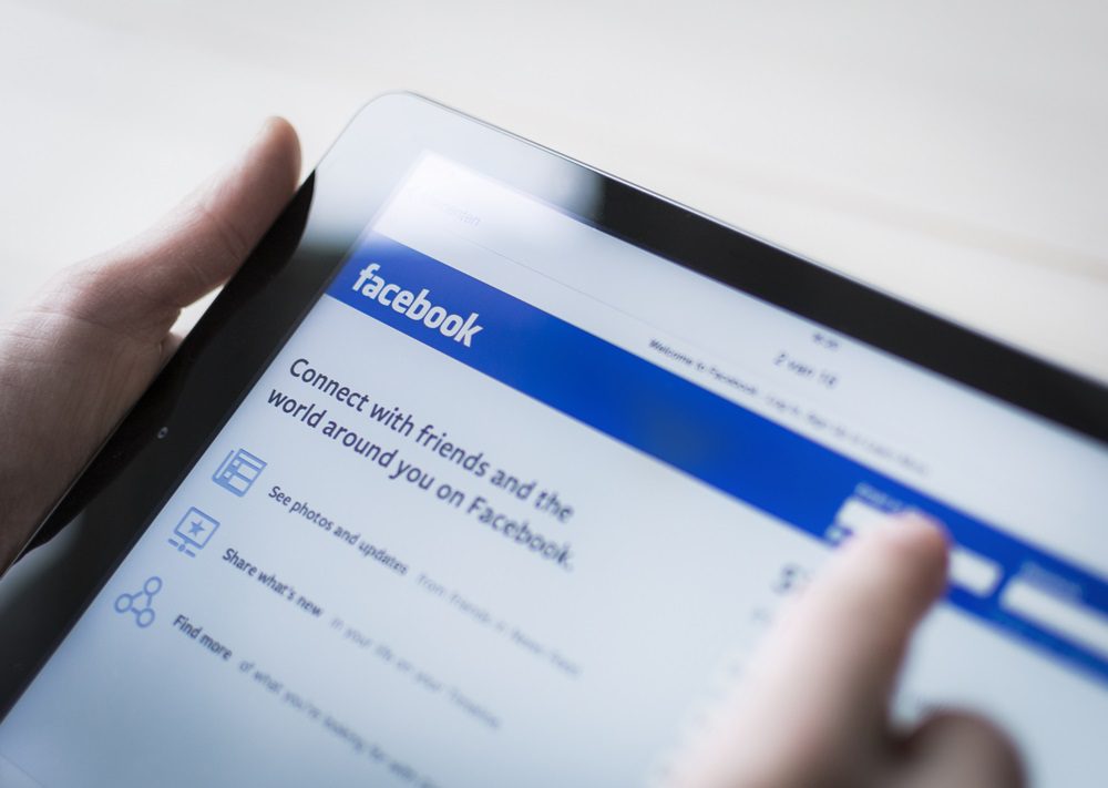 facebook, marketing, közösségi oldal, tablet