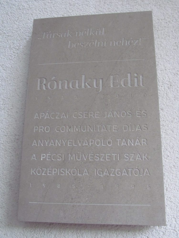 A tábla emlékezte Rónaky alázatos munkájára