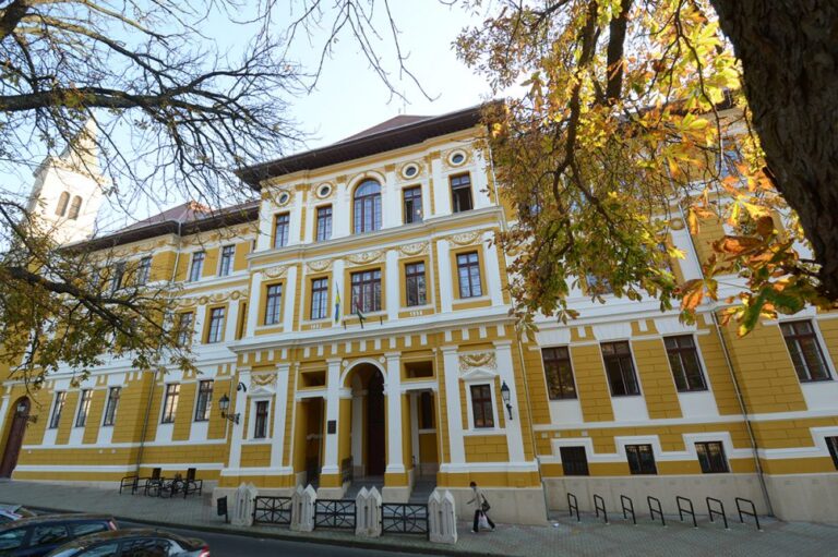 A Leőwey gimnázium harminckét tanára is csatlakozott a NAT ellen tiltakozókhoz A Leőwey gimnázium harminckét tanára is csatlakozott a NAT ellen tiltakozókhoz