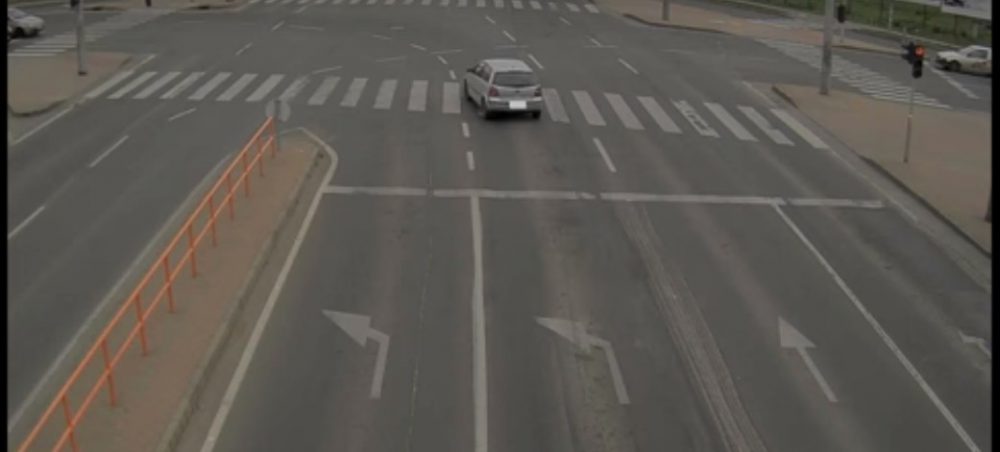 Pirosban ment át