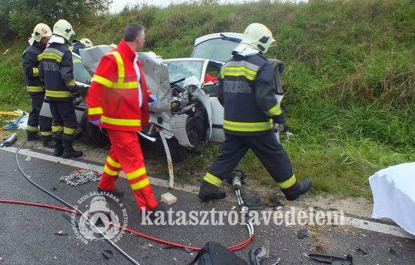 A katasztrófavédők és mentők munkában