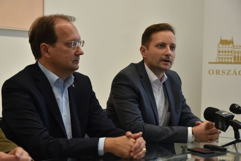 Pécsi Fidesz: A baloldal elzárná az országot a gáztól Pécsi Fidesz: A baloldal elzárná az országot a gáztól