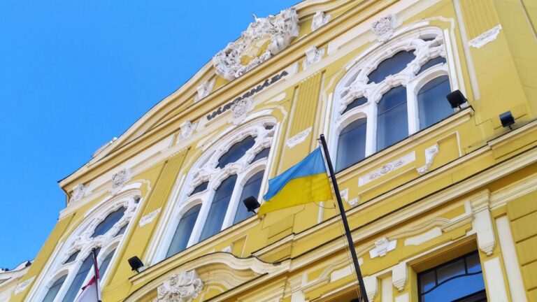 Pécs vezetése kiáll Ukrajna szuverenitása mellett Pécs vezetése kiáll Ukrajna szuverenitása mellett