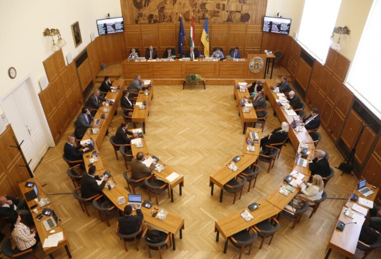 Ha egységes marad Pécsett az ellenzék, lemoshatta volna a pályáról a Fideszt